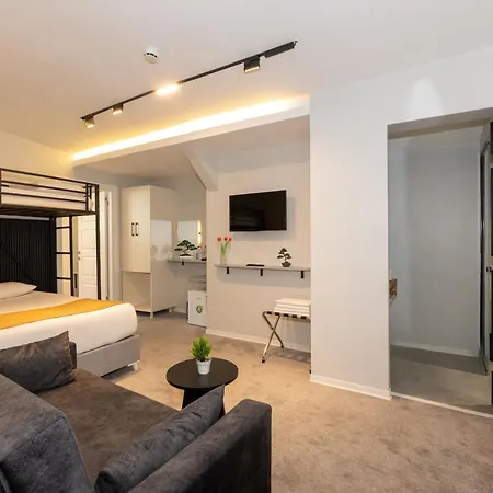 Istanbul Holiday Hotel Hotel
