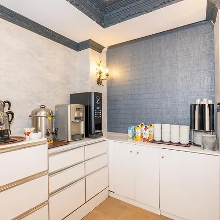 Istanbul Holiday Hotel Hotel 3*