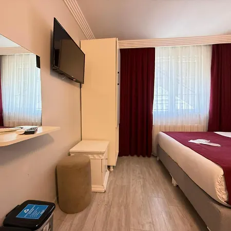 Istanbul Holiday Hotel Hotel 3*
