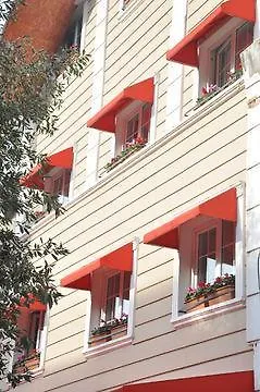 Istanbul Holiday Hotel Szálloda