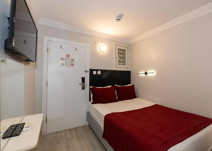 Istanbul Holiday Hotel Отель Стамбул