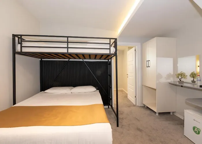 Istanbul Holiday Hotel