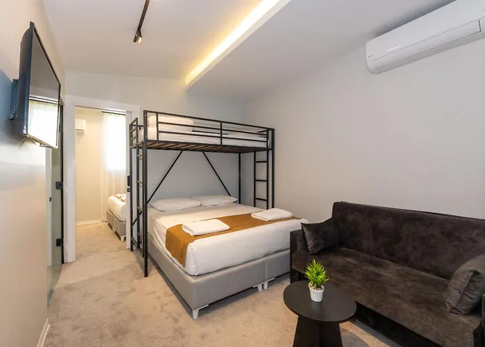 Istanbul Holiday Hotel 3* Стамбул