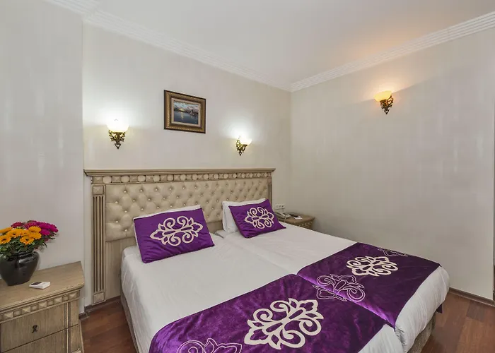 Отель Istanbul Holiday Hotel Стамбул