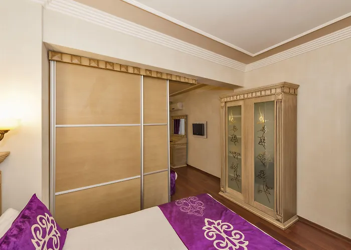 Istanbul Holiday Hotel