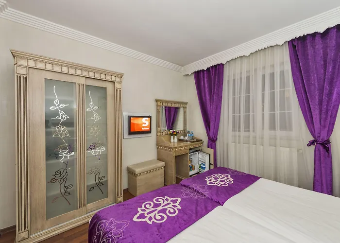 Отель Istanbul Holiday Hotel 3*