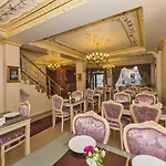 Hotel The Istanbul Holiday Hotel 3*